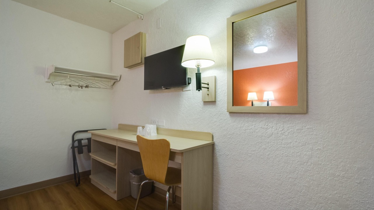 Photo of Bedroom in North Alameda