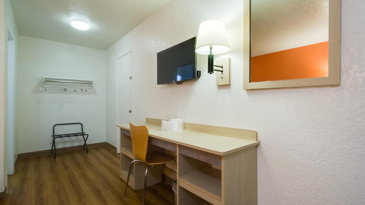 Photo of Bedroom in North Alameda