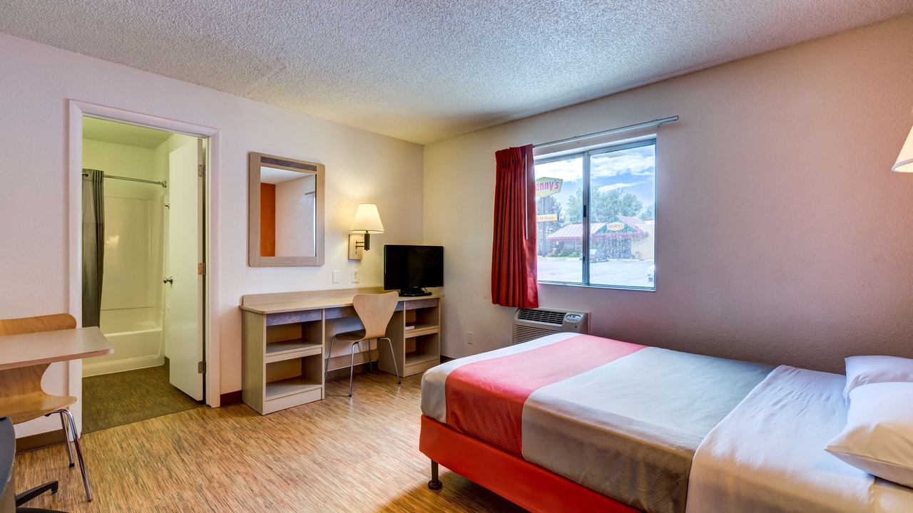 Photo of Bedroom in Arvada Plaza Area