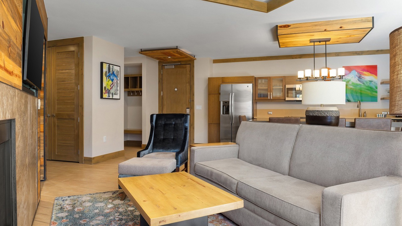 Photo of Livingroom in Avon