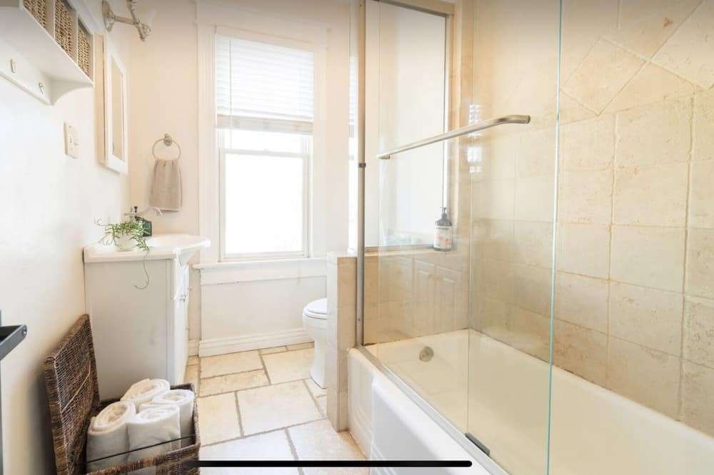 Photo of Bathroom in City Park West
