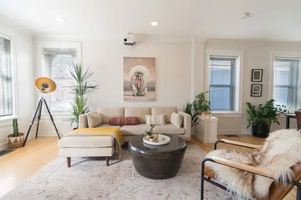 Photo of Livingroom in City Park West