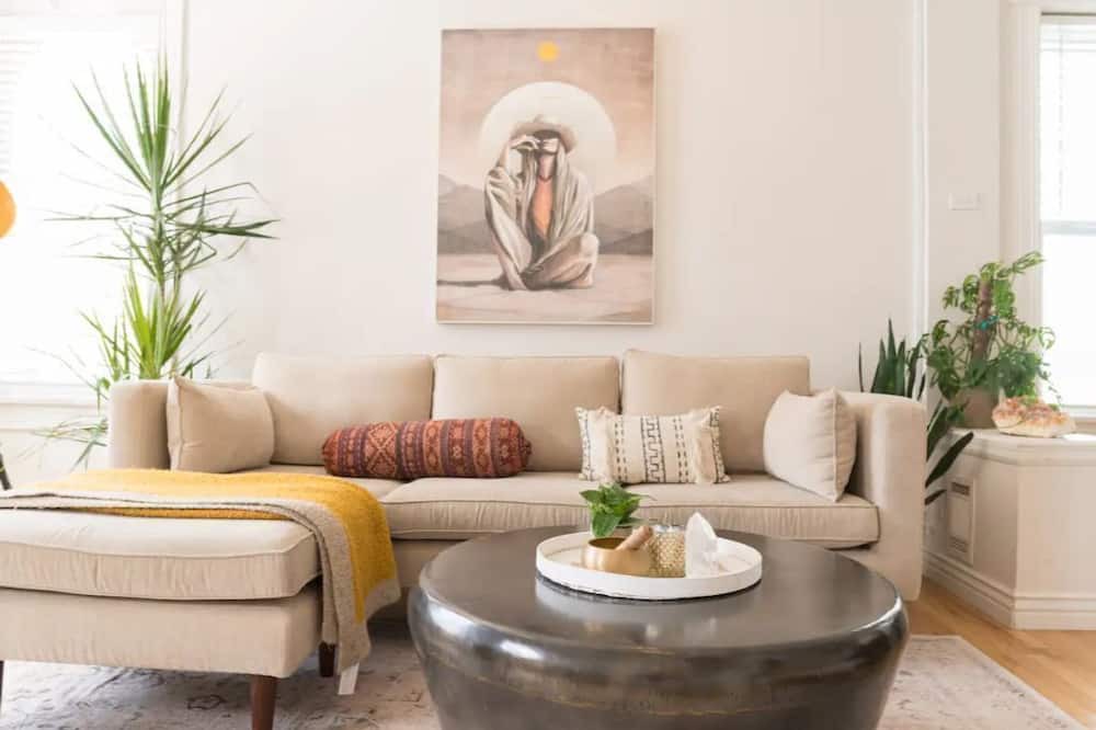 Photo of Livingroom in City Park West