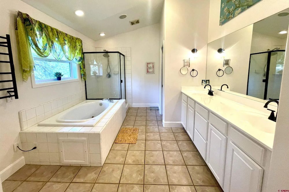 Photo of Bathroom in Edgemont Ranch