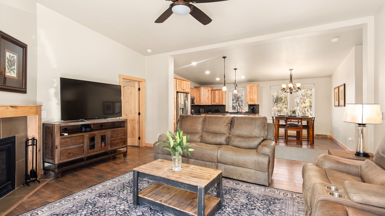 Photo of Livingroom in Carbondale