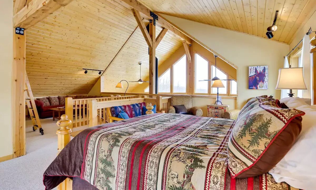 Photo of Bedroom in Warm Springs