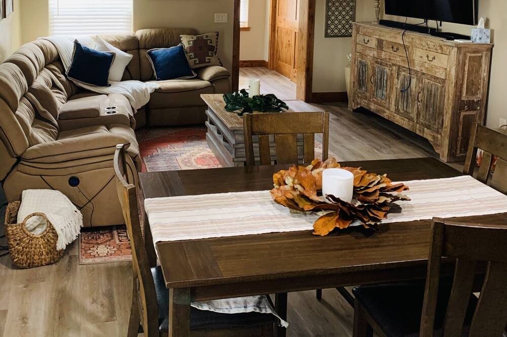 Photo of Livingroom in Craig