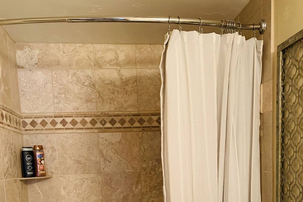 Photo of Bathroom in Craig