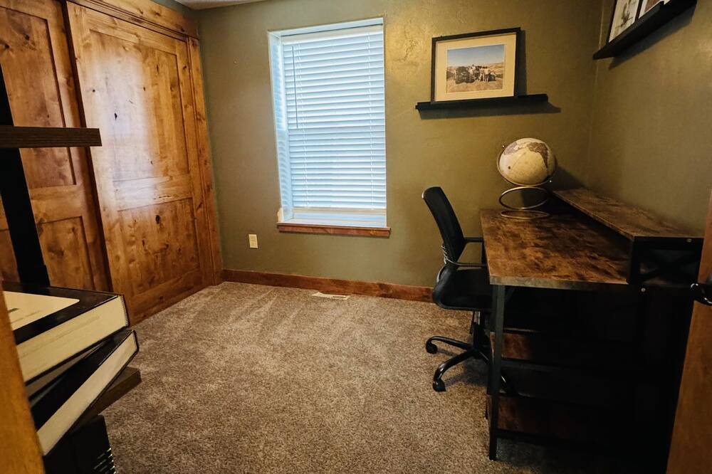 Photo of Bedroom in Craig
