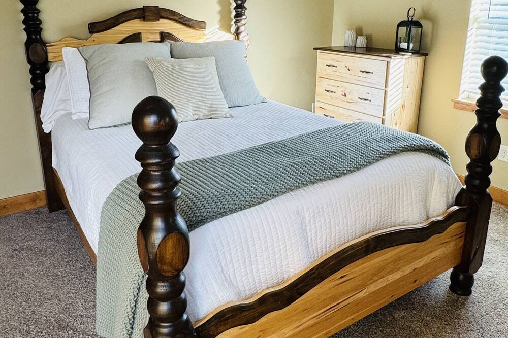 Photo of Bedroom in Craig