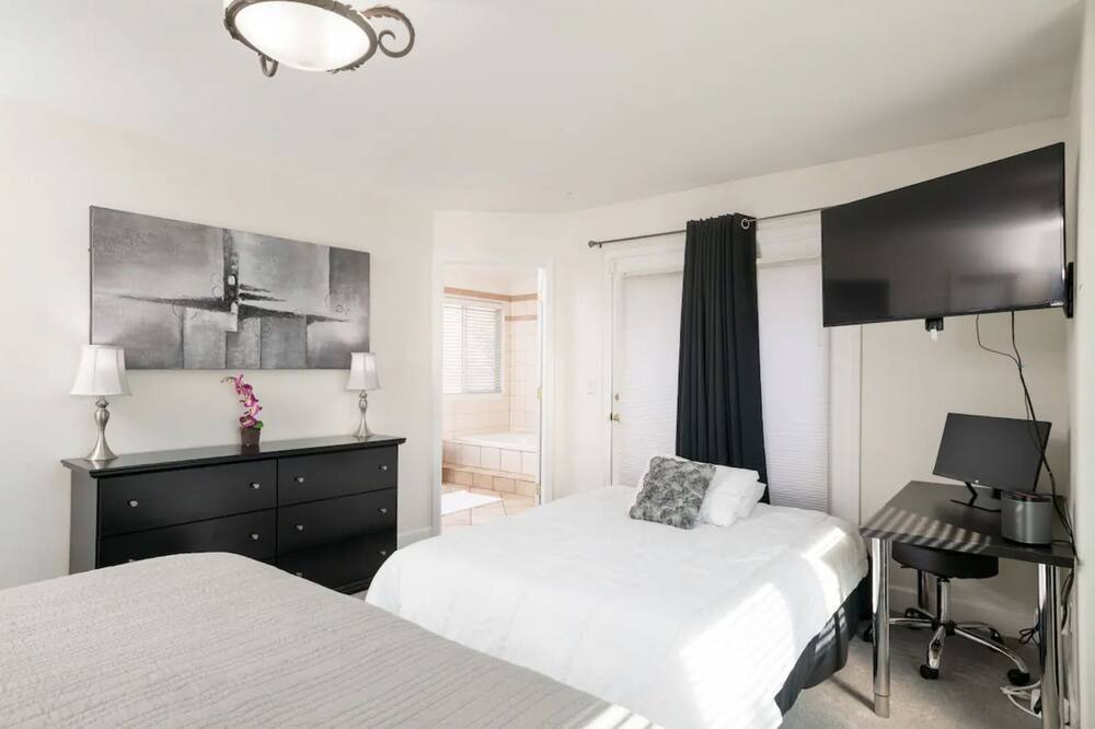 Photo of Bedroom in Curtis Park