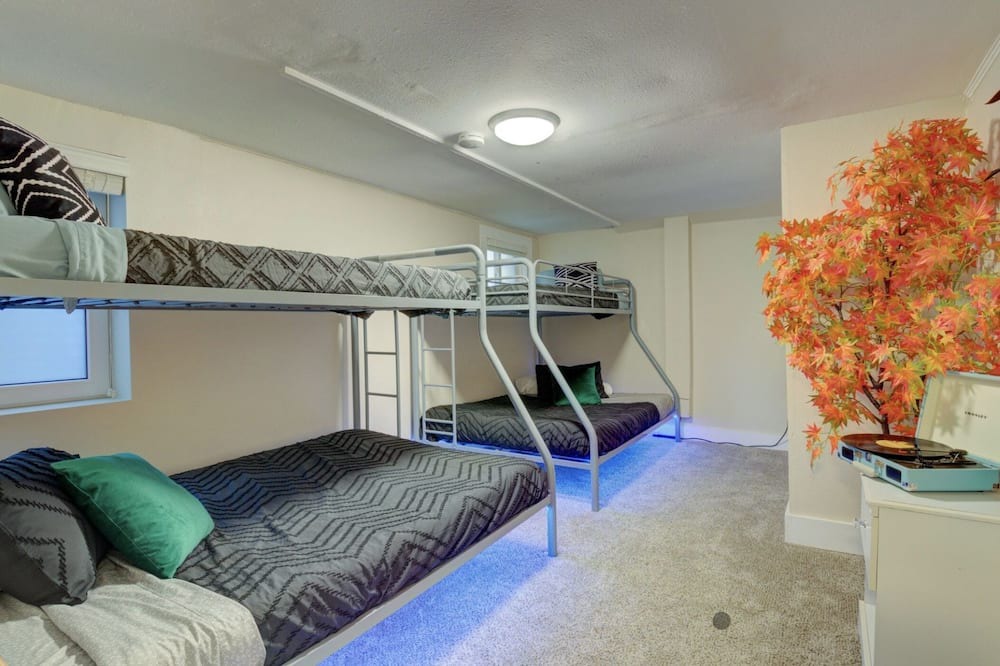 Photo of Bedroom in Curtis Park