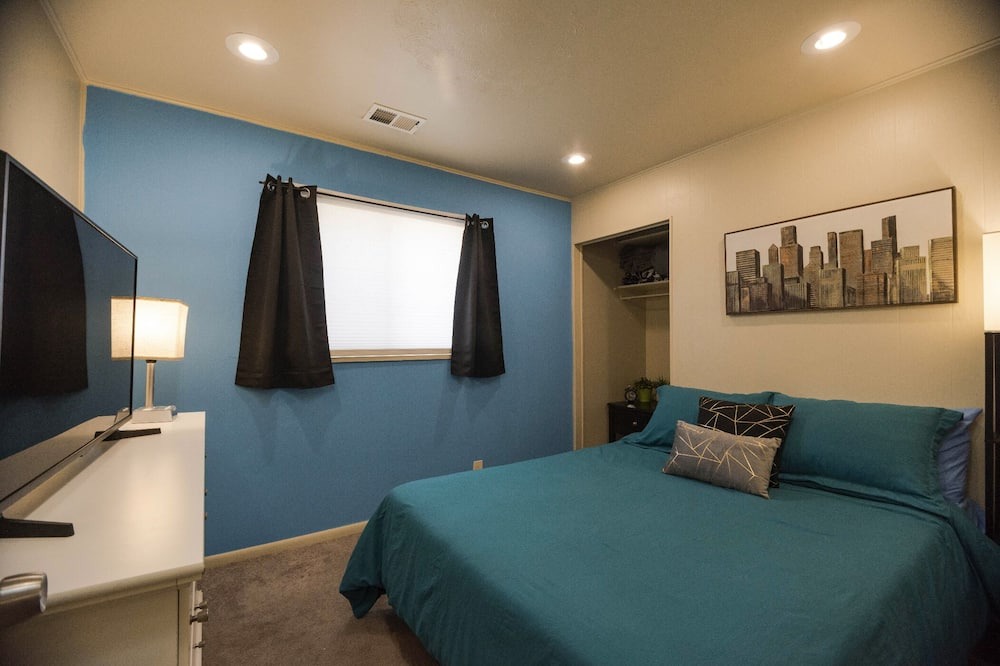 Photo of Bedroom in Sunnyside