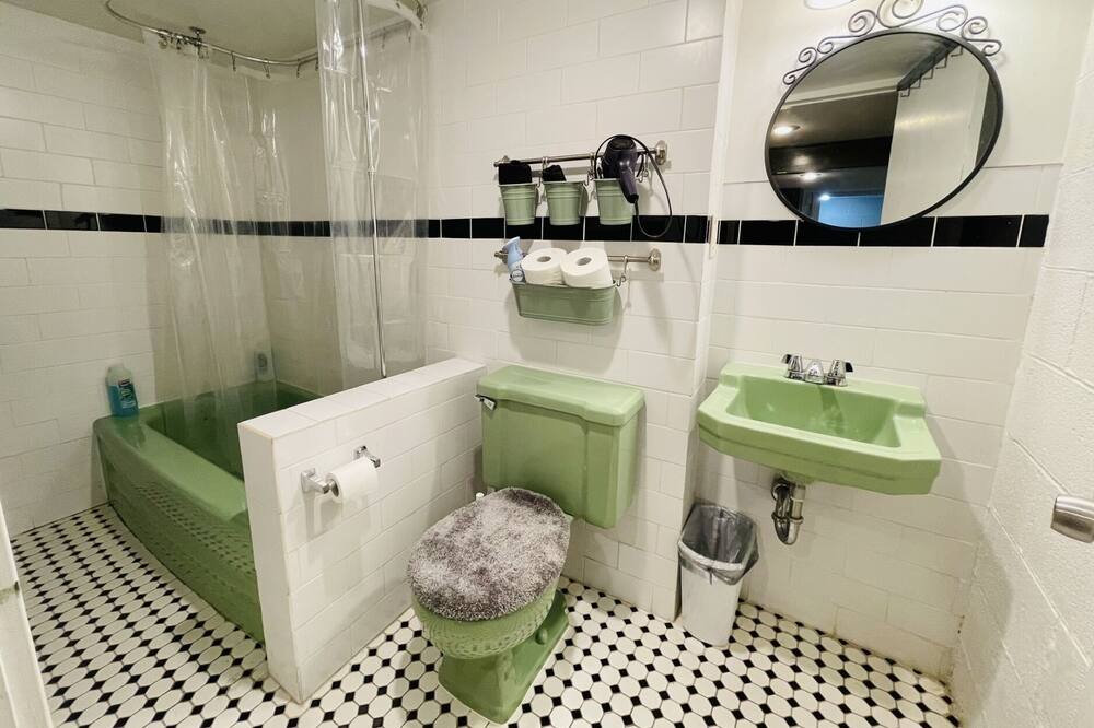 Photo of Bathroom in Sunnyside