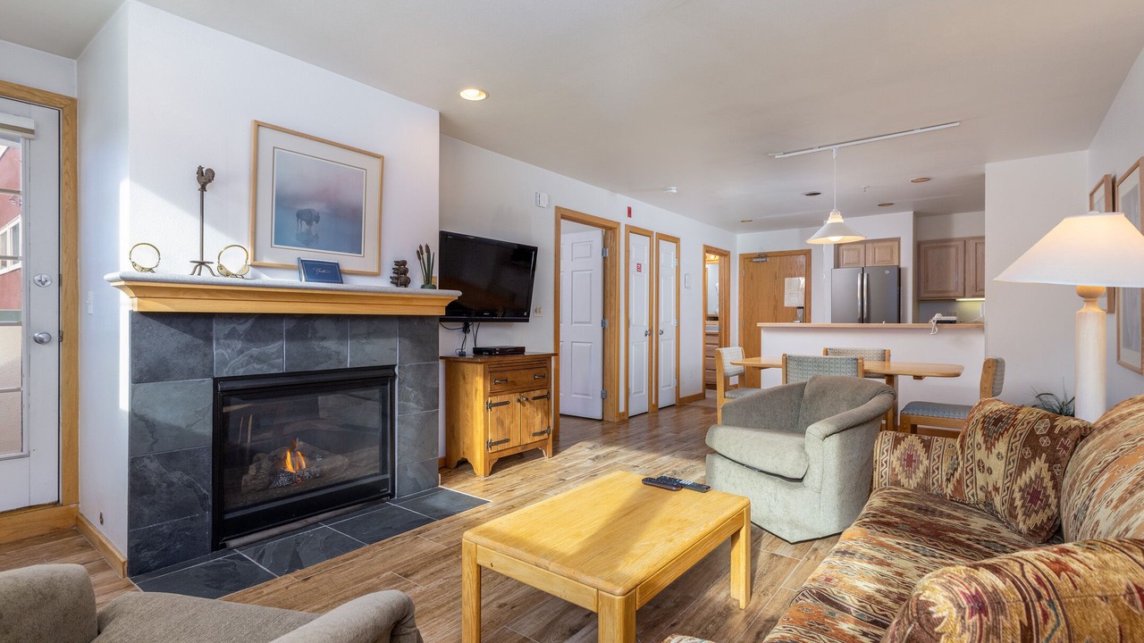 Photo of Livingroom in Lakeside Village