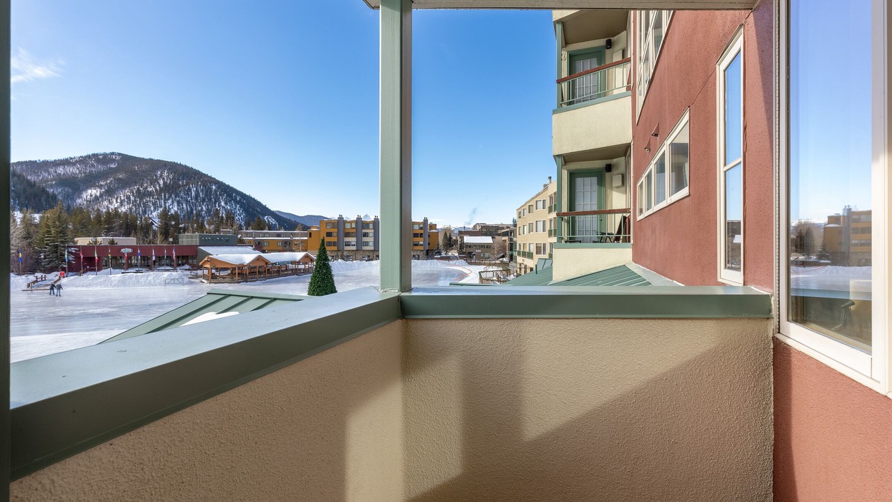Photo of Outdoor in Lakeside Village