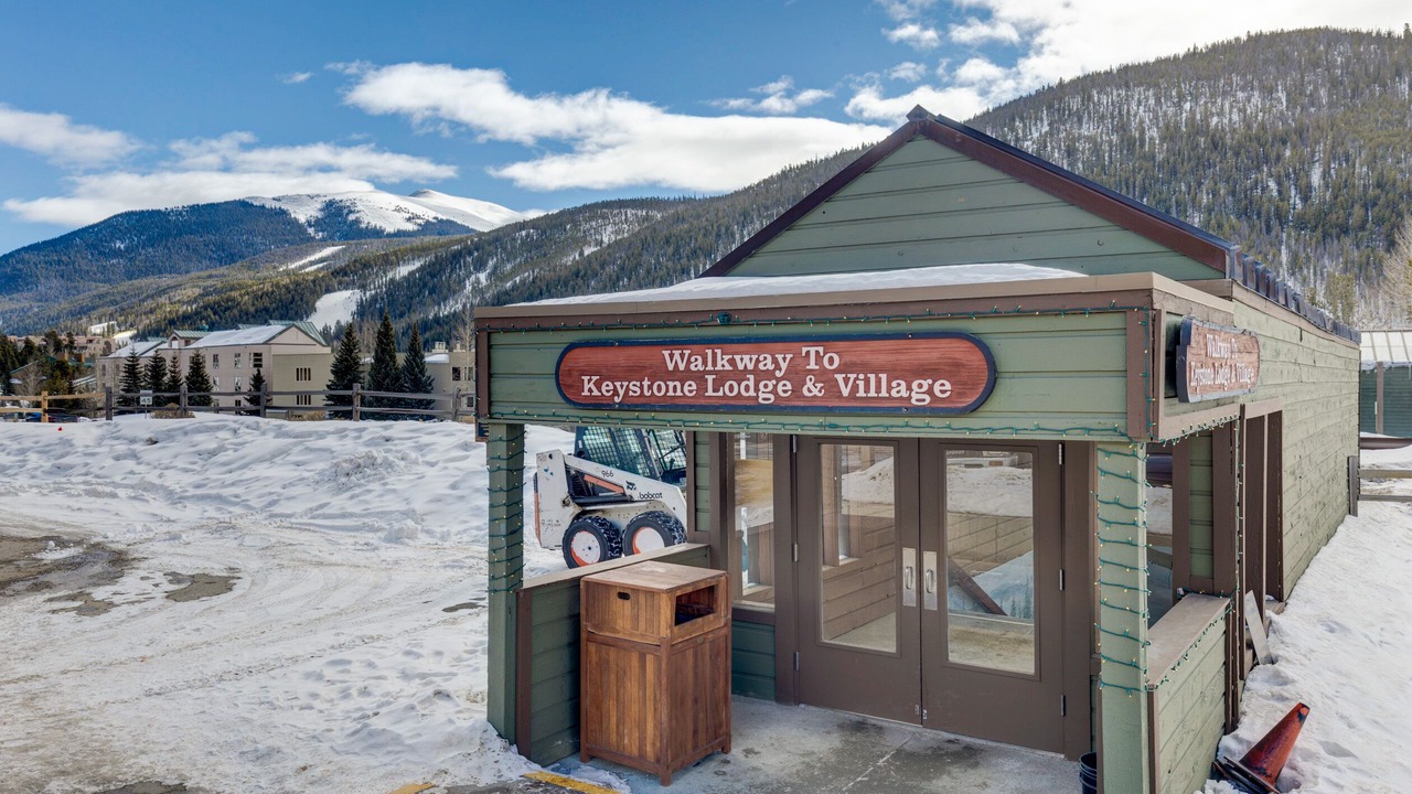 Photo of Outdoor in Lakeside Village