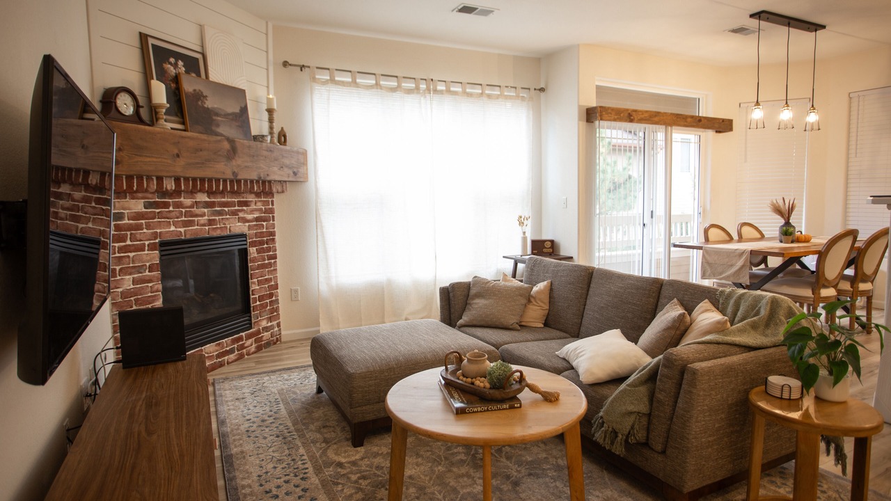 Photo of Livingroom in Charter