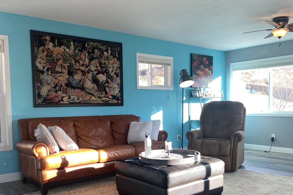 Photo of Livingroom in Loveland