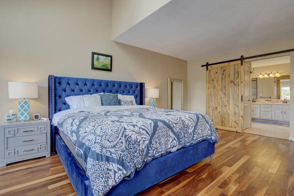 Photo of Bedroom in Lakewood