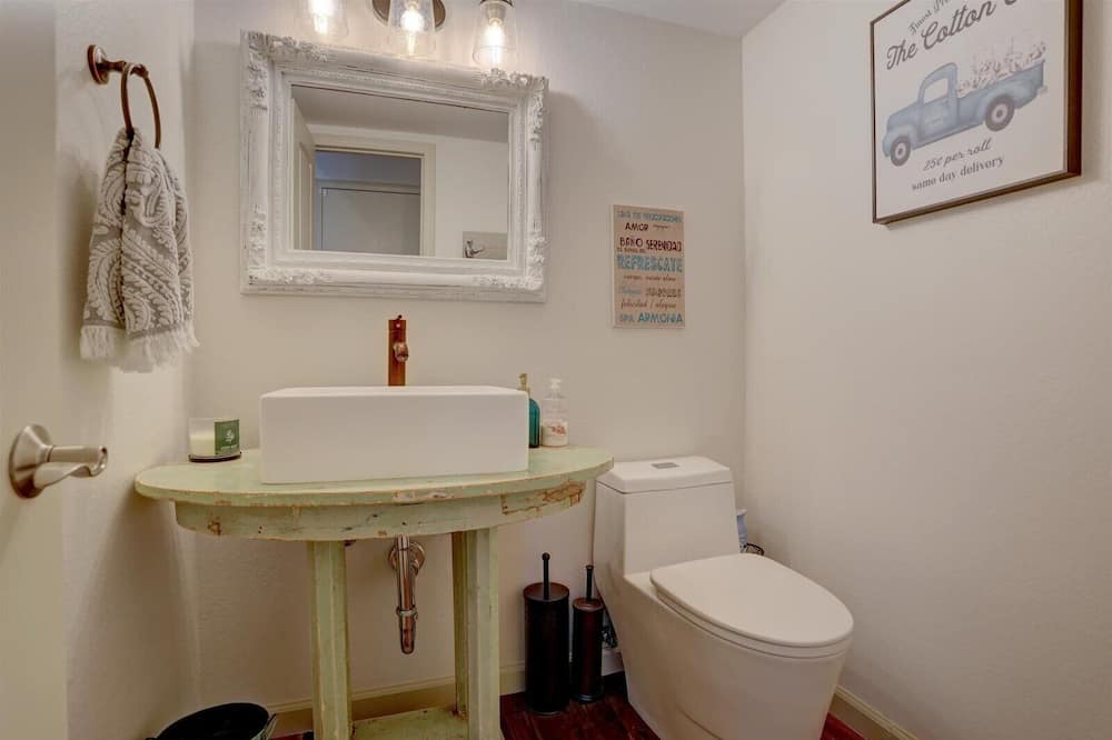 Photo of Bathroom in Lakewood