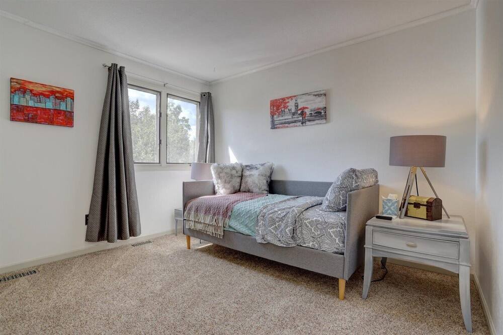 Photo of Bedroom in Lakewood
