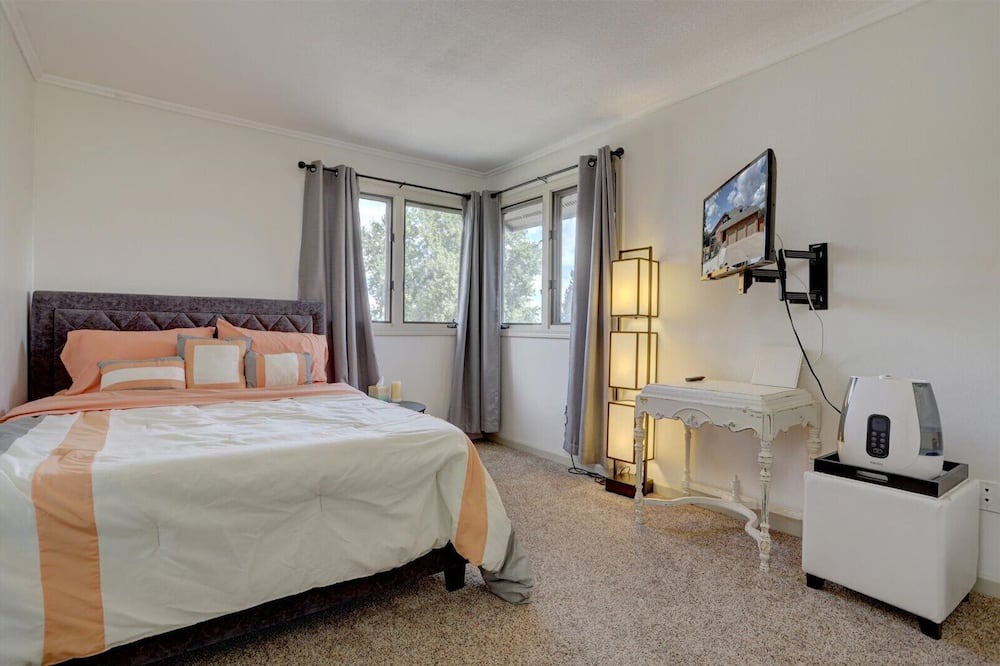 Photo of Bedroom in Lakewood
