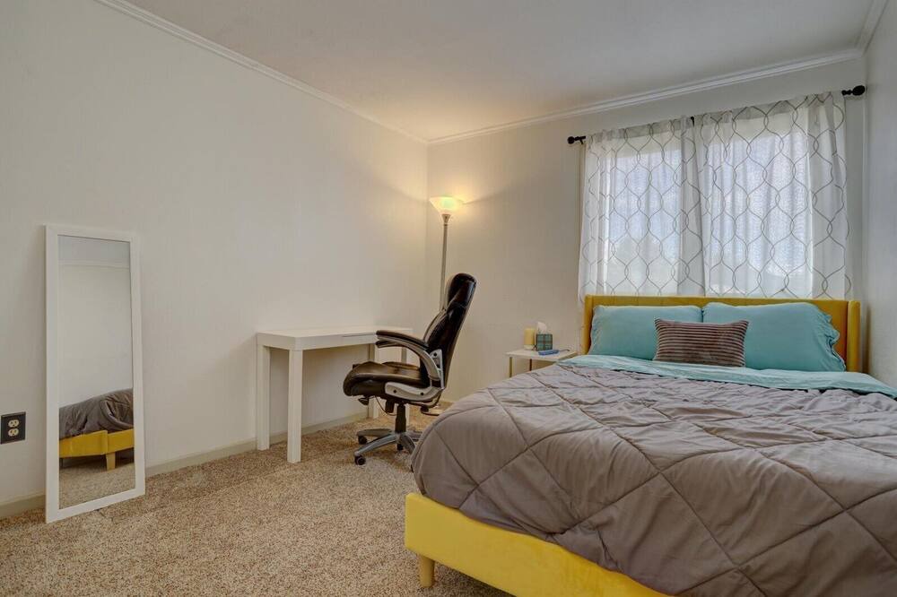 Photo of Bedroom in Lakewood