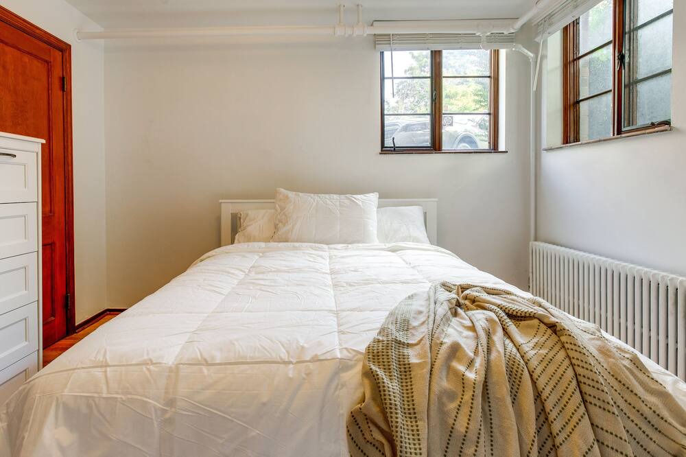 Photo of Bedroom in City Park