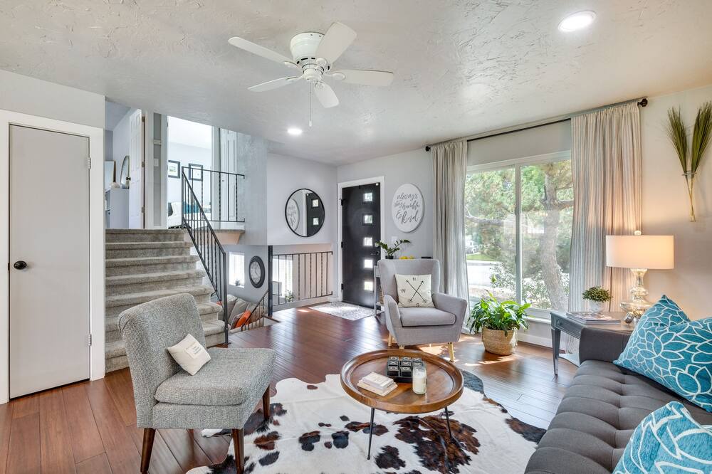 Photo of Livingroom in Troutman Park