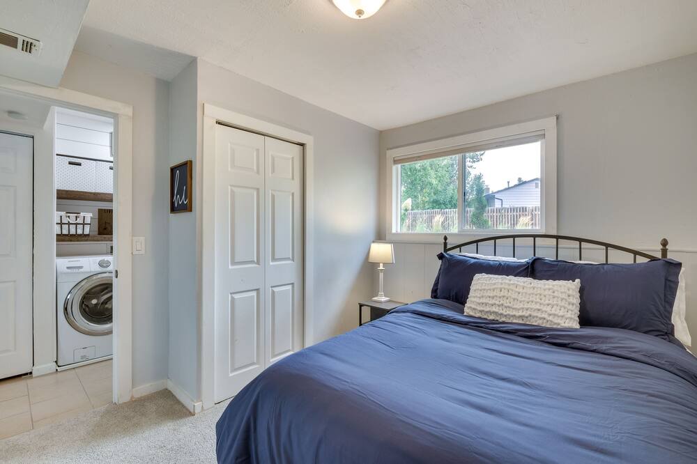 Photo of Bedroom in Troutman Park
