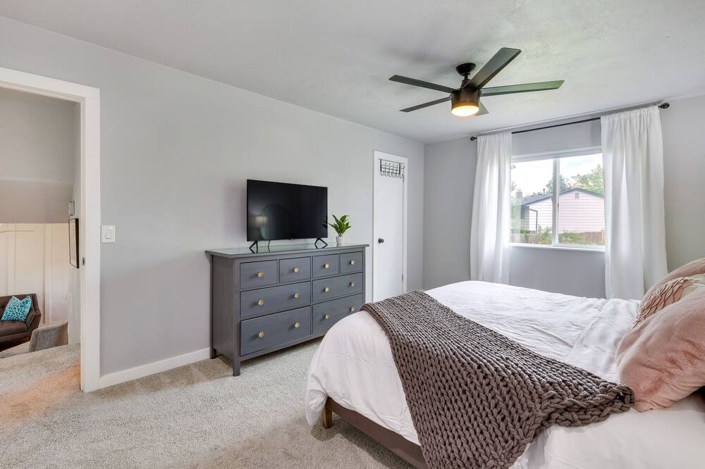 Photo of Bedroom in Troutman Park