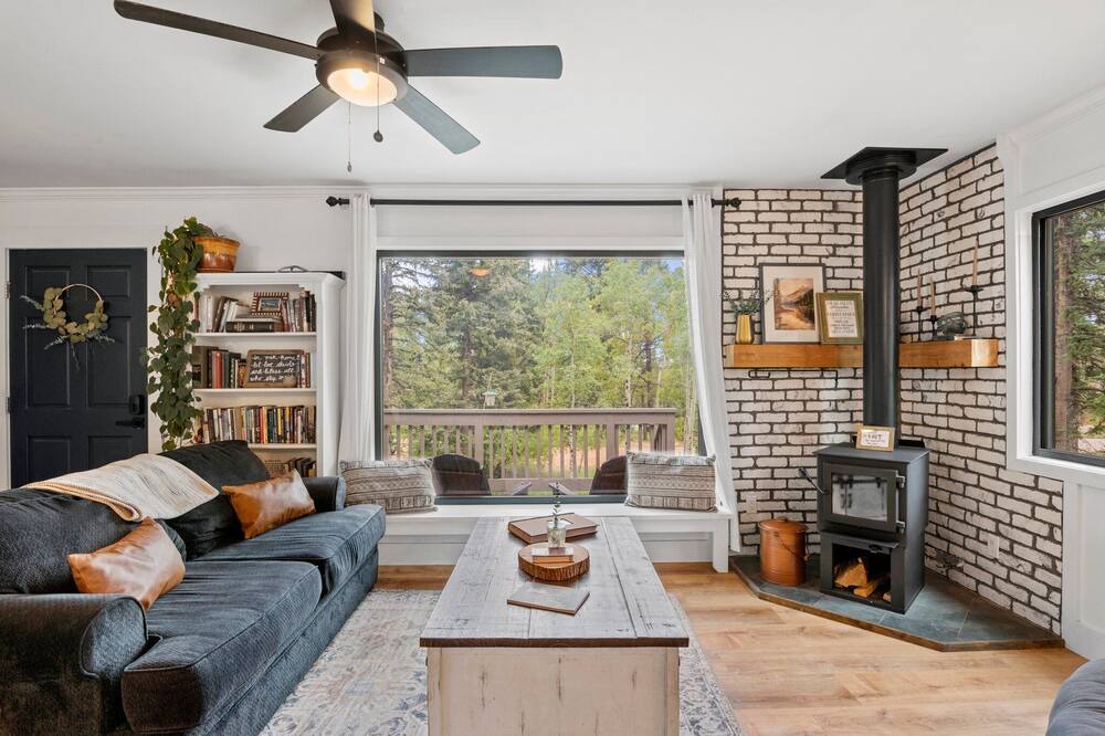 Photo of Livingroom in Kings Valley