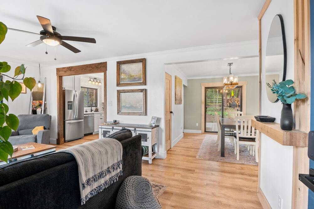 Photo of Livingroom in Kings Valley