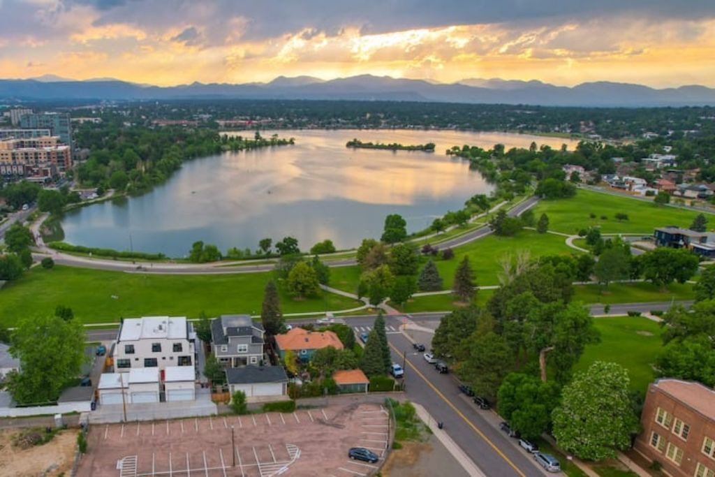 Photo of Outdoor in Sloan Lake