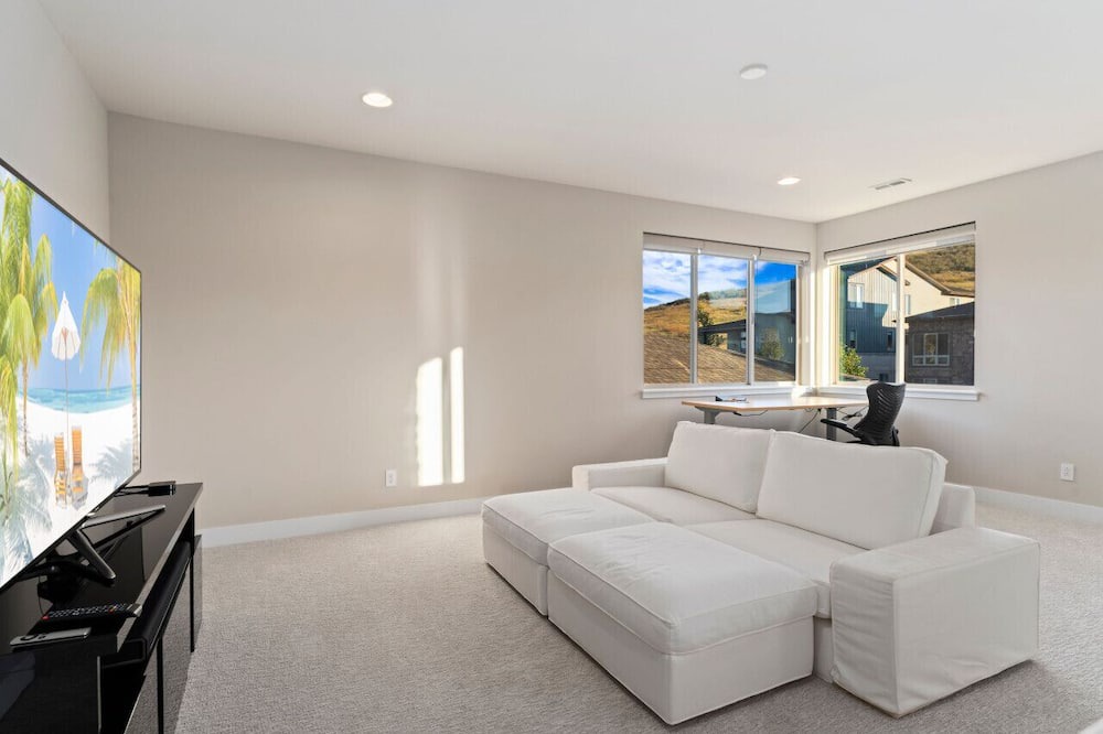 Photo of Livingroom in Lone Tree