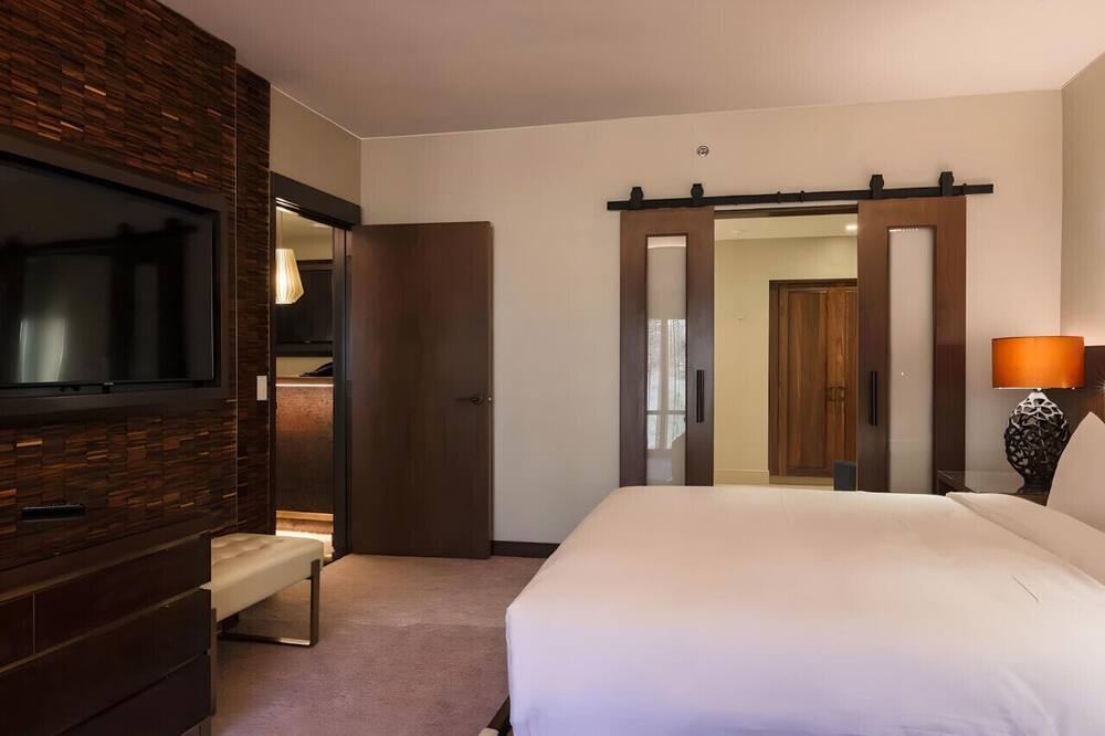 Photo of Bedroom in Black Hawk