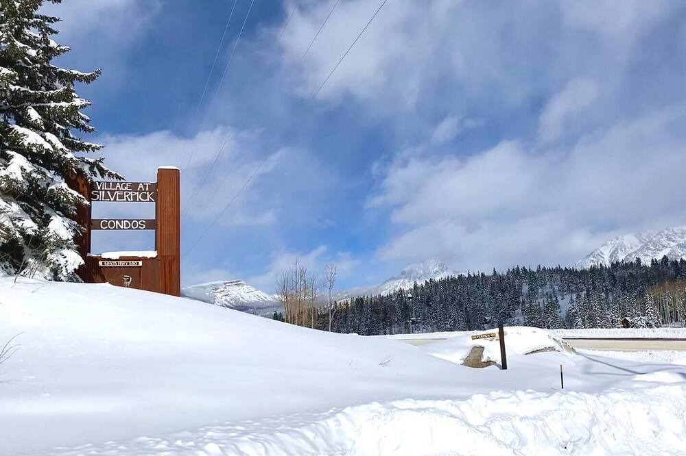 Photo of Outdoor in Columbine Lake