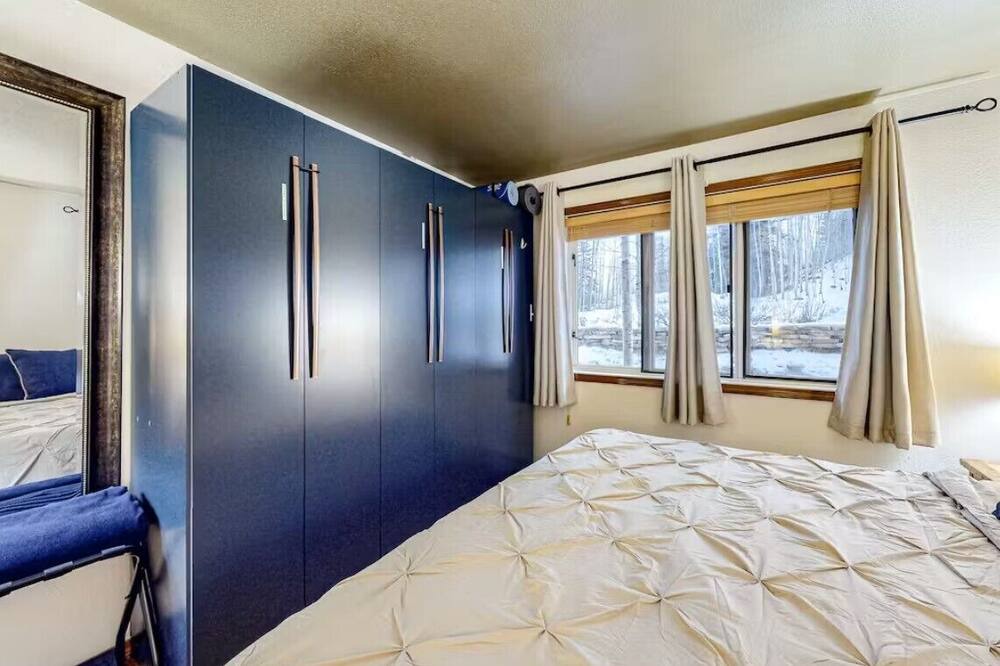 Photo of Bedroom in Columbine Lake