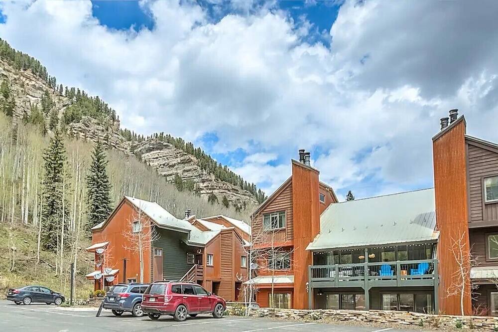 Photo of Outdoor in Columbine Lake