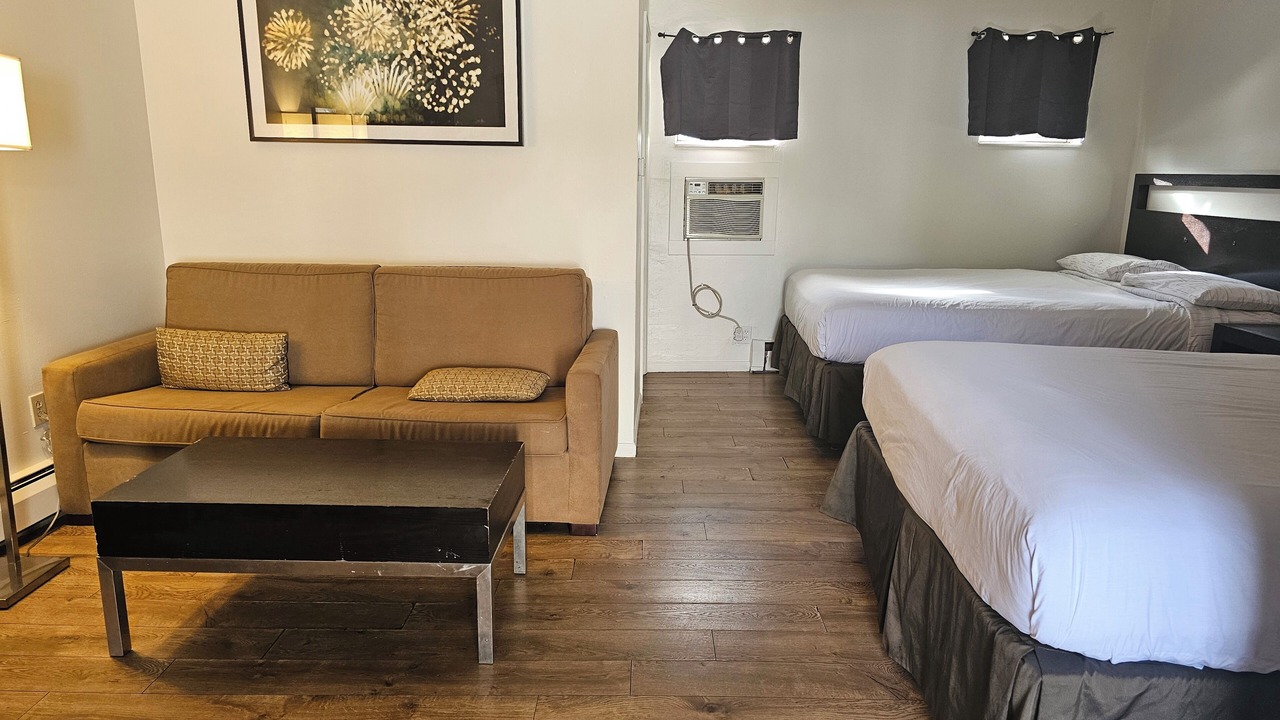 Photo of Bedroom in Idaho Springs