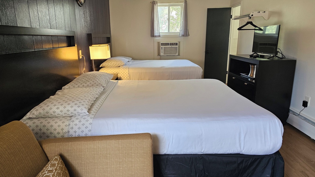 Photo of Bedroom in Idaho Springs