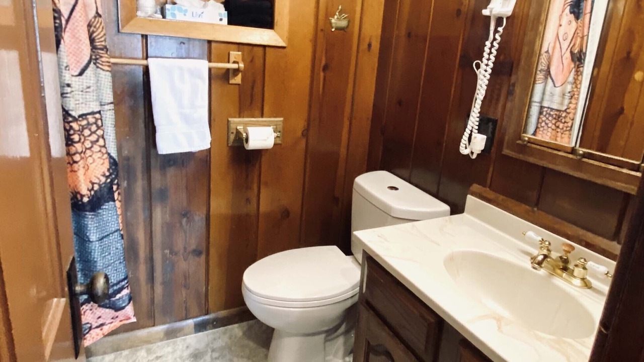 Photo of Bathroom in Lower Arapahoe