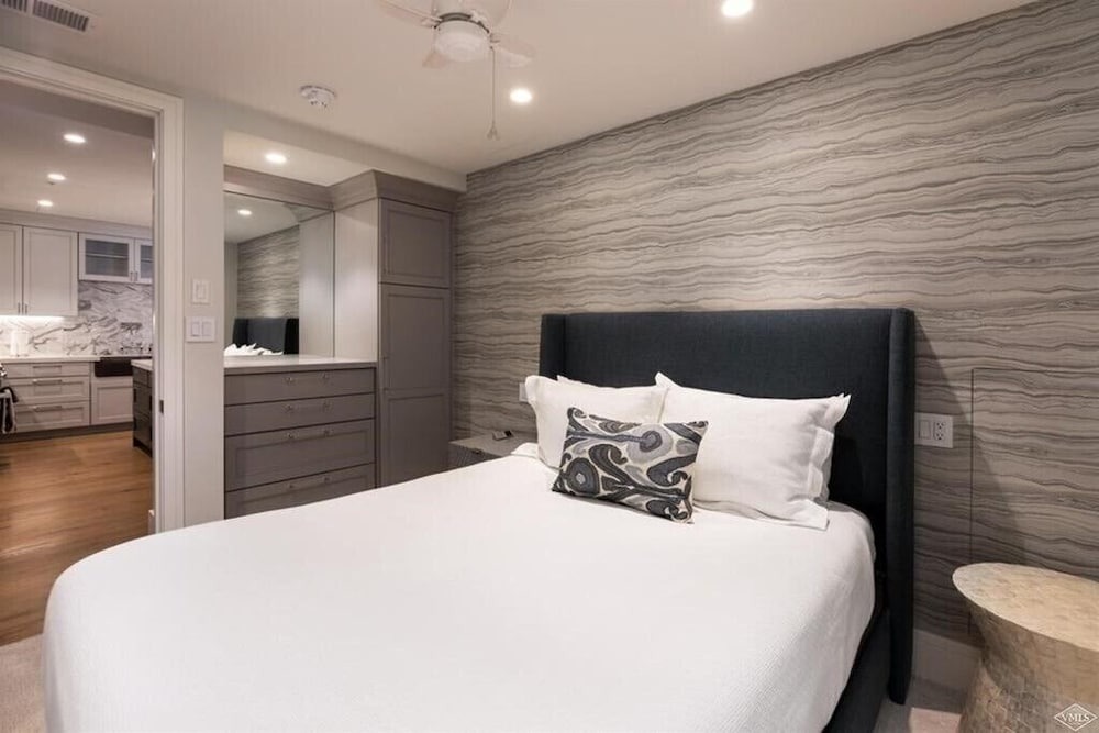 Photo of Bedroom in Highlands Townhomes