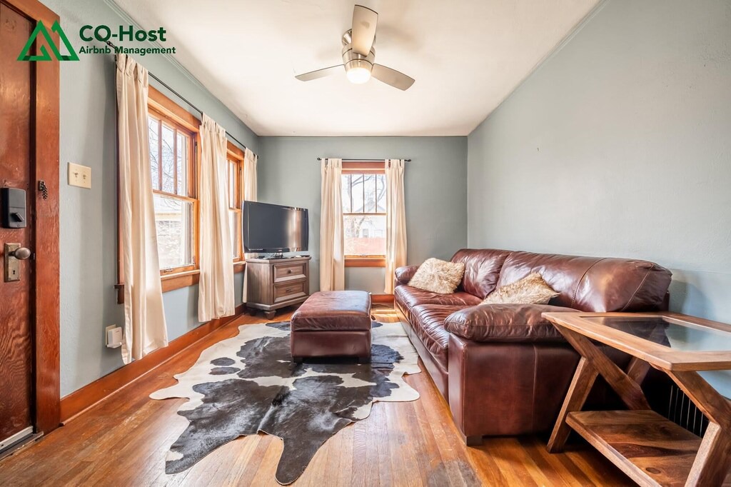Photo of Livingroom in Central Colorado Springs
