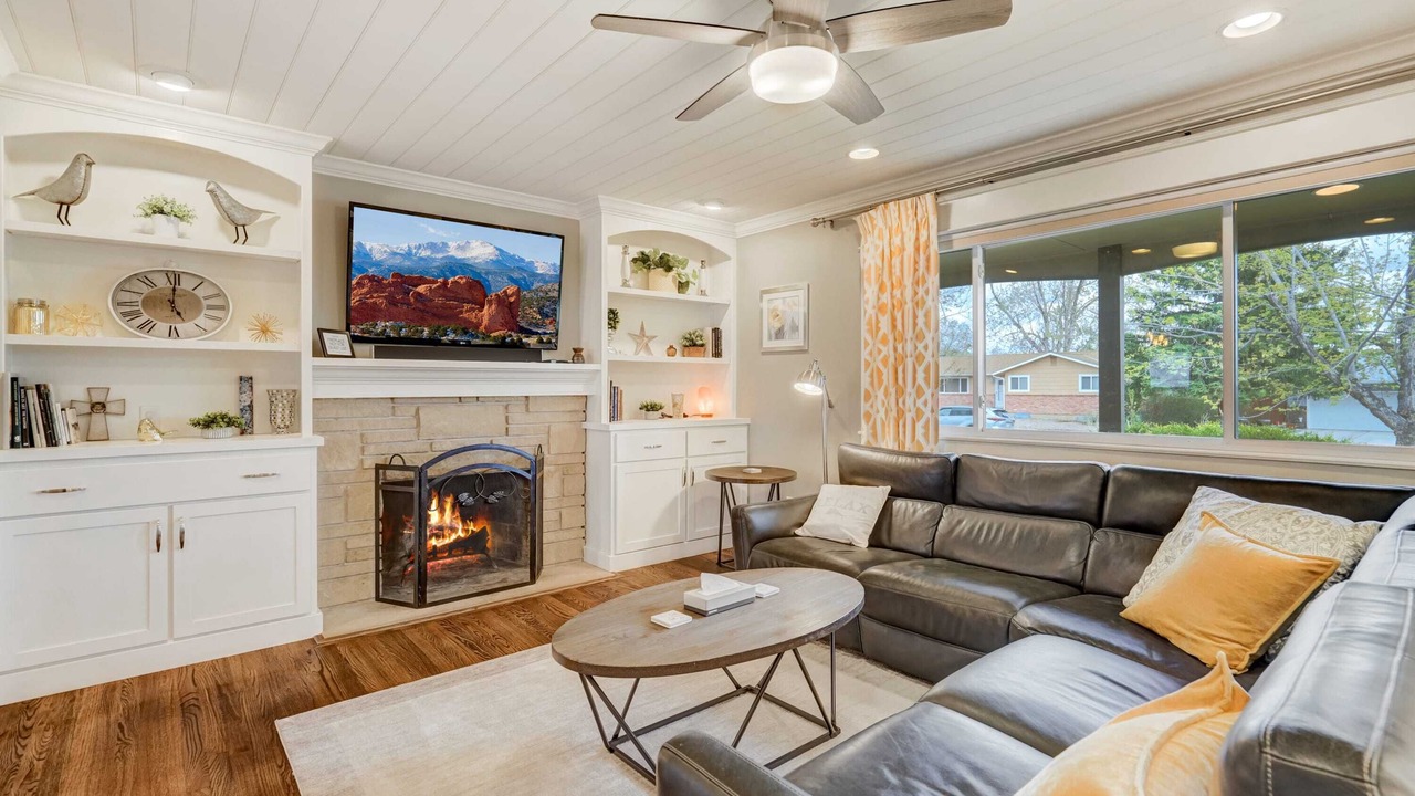 Photo of Livingroom in West Colorado Springs