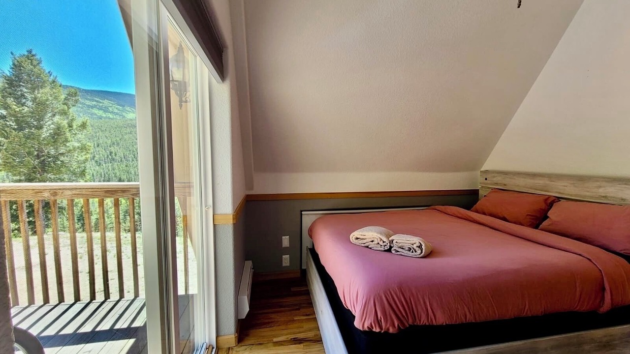 Photo of Bedroom in Shadow Mountain