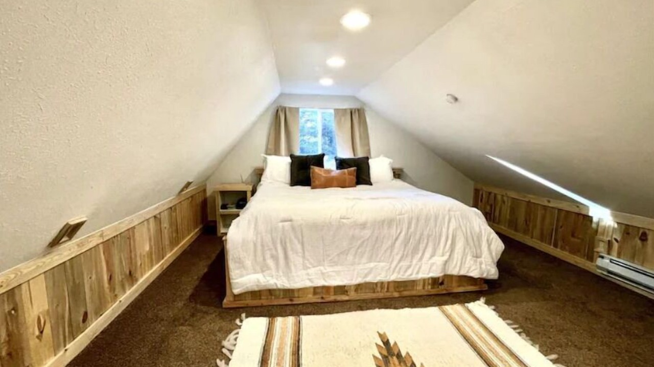 Photo of Bedroom in Downieville-Lawson-Dumont