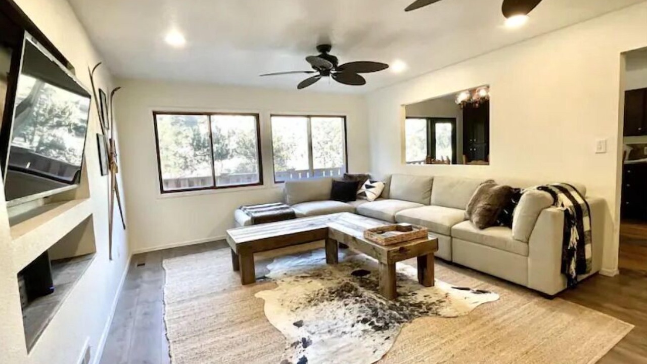 Photo of Livingroom in Downieville-Lawson-Dumont