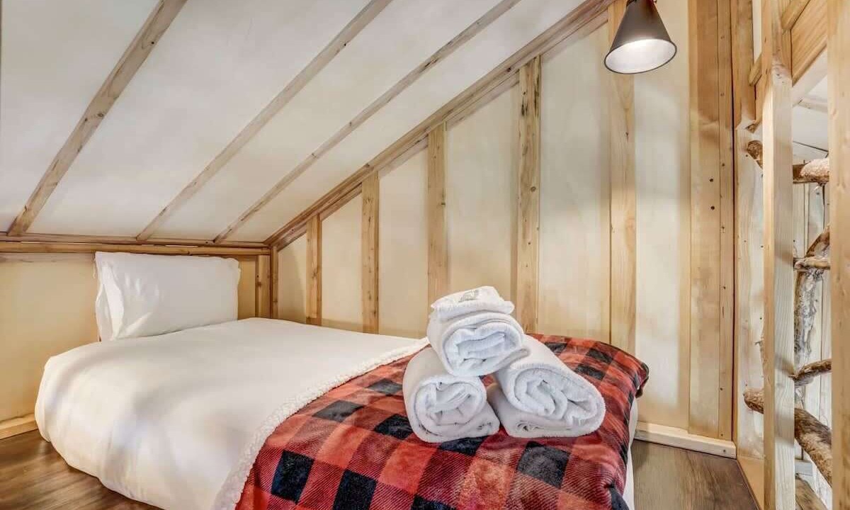 Photo of Bedroom in Larkspur